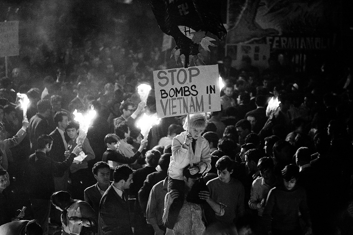Rome, 1966. Demonstration in Piazza Navona against the American war in Vietnam.